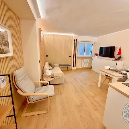 Madesimo Ski Suite Lägenhet Madesimo