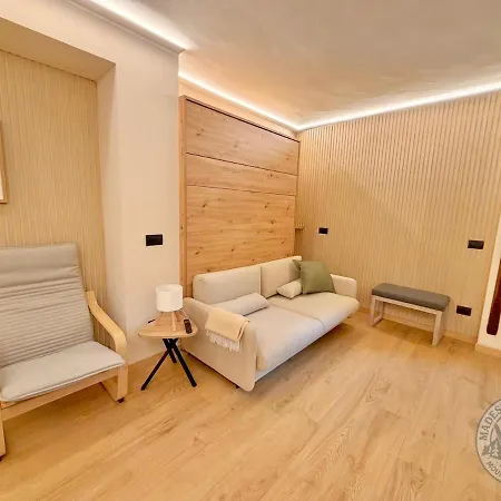 Madesimo Ski Suite Lägenhet *