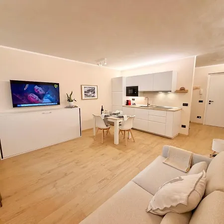 Madesimo Ski Suite Lägenhet *